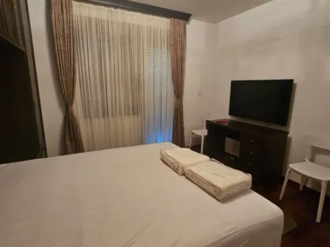Izdavanje, dvosoban stan, 40m², Tivat, Crna Gora - image 3