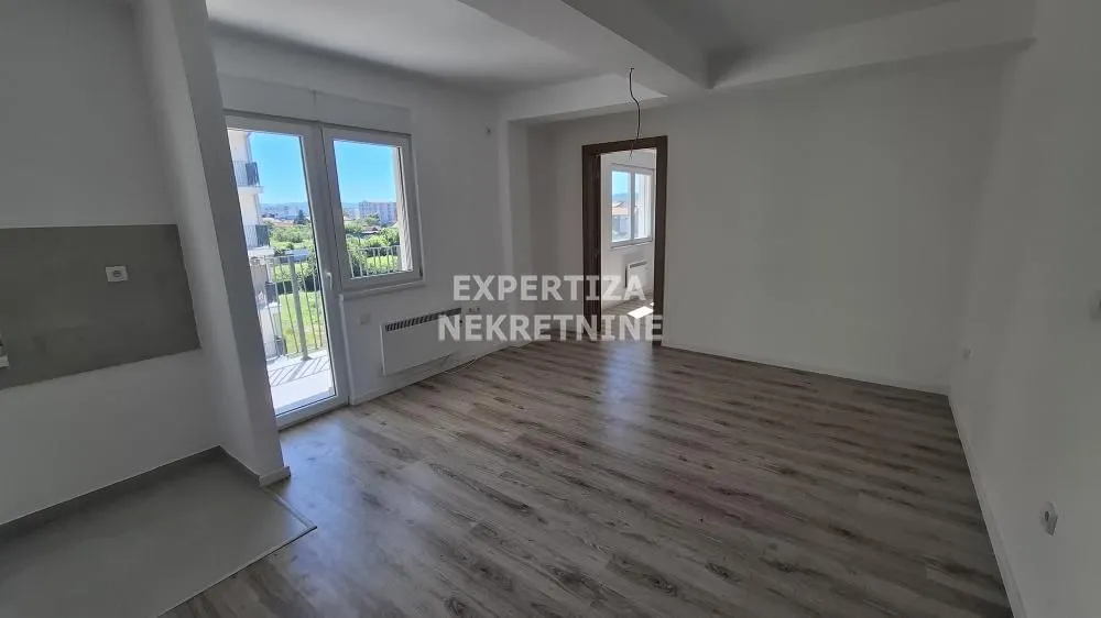 Prodaja, dvosoban stan, 43m², Krnjaca, Palilula Sve Podlokacije