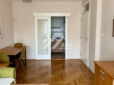Izdavanje, dvosoban stan, 43m², Sajam, Novi Sad Sve Podlokacije - image 3