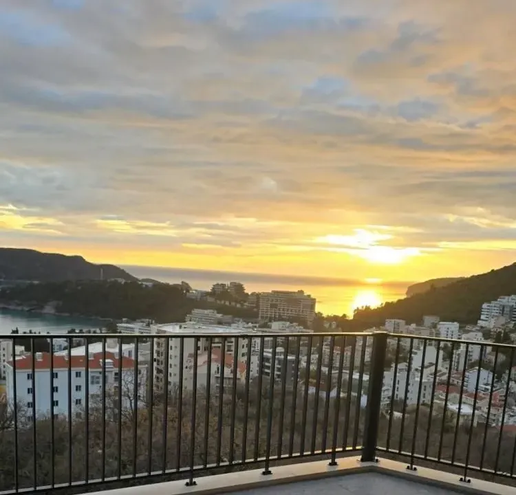 Sale, one bedroom apartment, 68m², Bečići, Budva