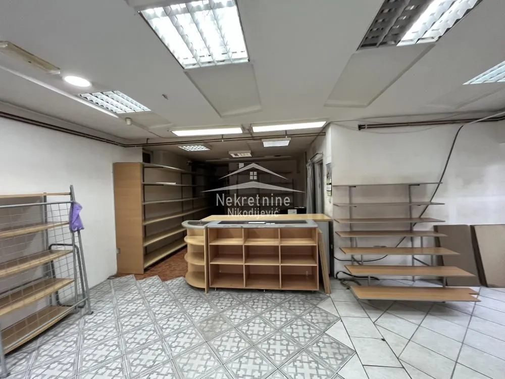 Izdavanje, poslovni prostor, 85m², Zemun Meandri, Zemun Sve Podlokacije