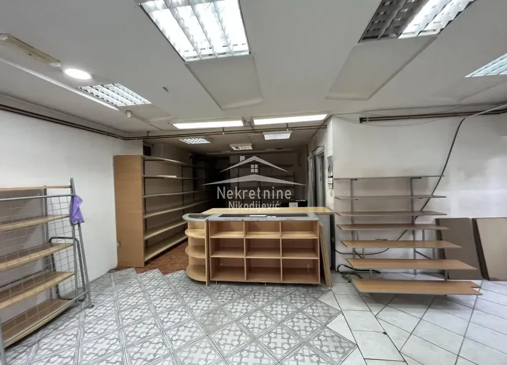 Izdavanje, poslovni prostor, 85m², Zemun Meandri, Zemun Sve Podlokacije