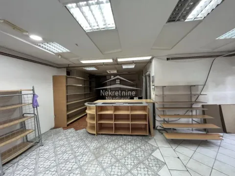 Izdavanje, poslovni prostor, 85m², Zemun Meandri, Zemun Sve Podlokacije - image 1