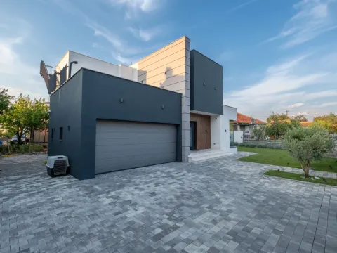 Rent, house, 180m², Gornja Gorica, Podgorica - image 2