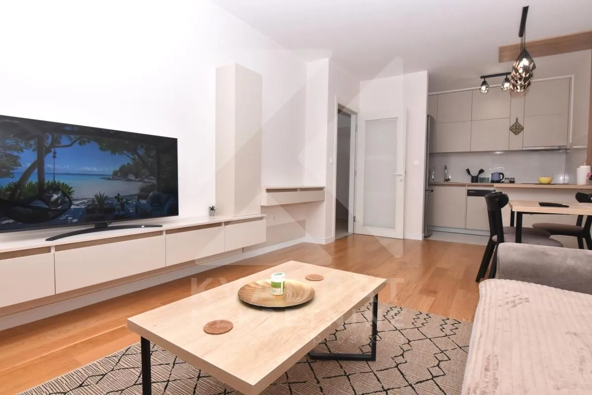 Rent, one bedroom apartment, 49m², Central Point, Podgorica