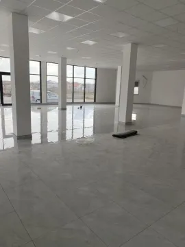 Rent, office space, 1000m², Surčin, Beograd - image 4