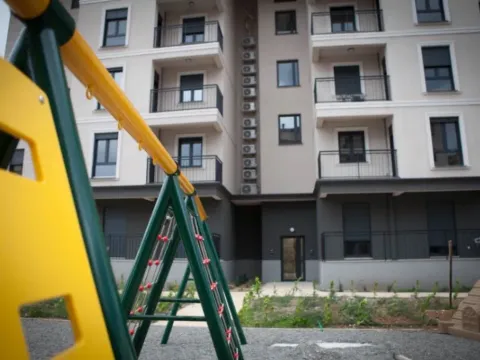 Izdavanje, jednosoban stan, 40m², Tološi, Podgorica - image 3