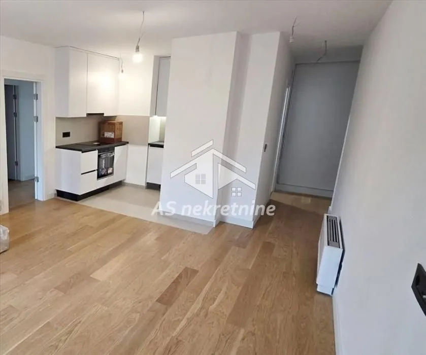 Izdavanje, stan, 66m², Čukarica, Beograd