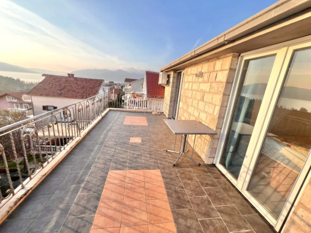 Izdavanje, jednosoban stan, 54m², Kava, Tivat