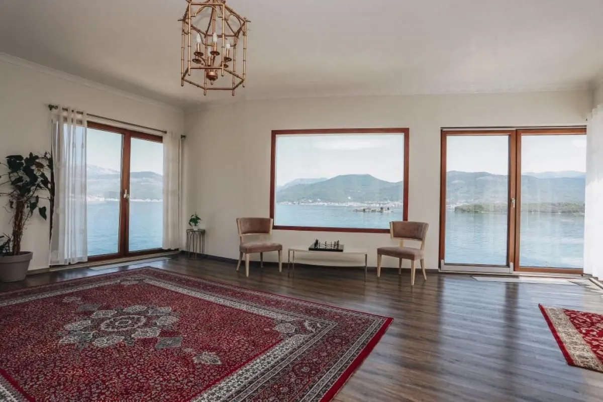 Prodaja, kuća, 517m², Krašići, Tivat