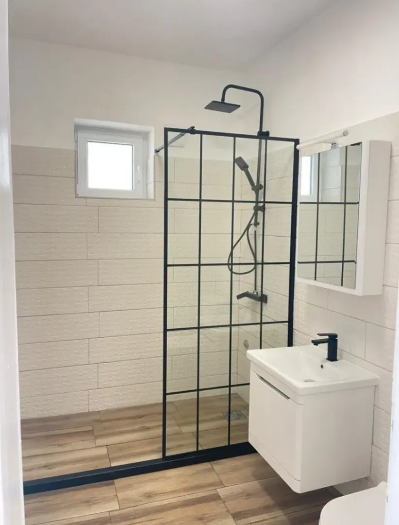Prodaja, kuća, 187m², Dumidran, Tivat