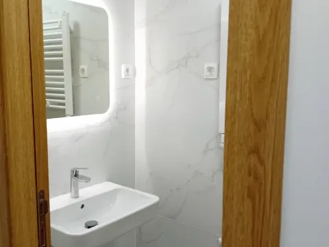 Prodaja, dvosoban stan, 65m², Tološi, Podgorica - image 8