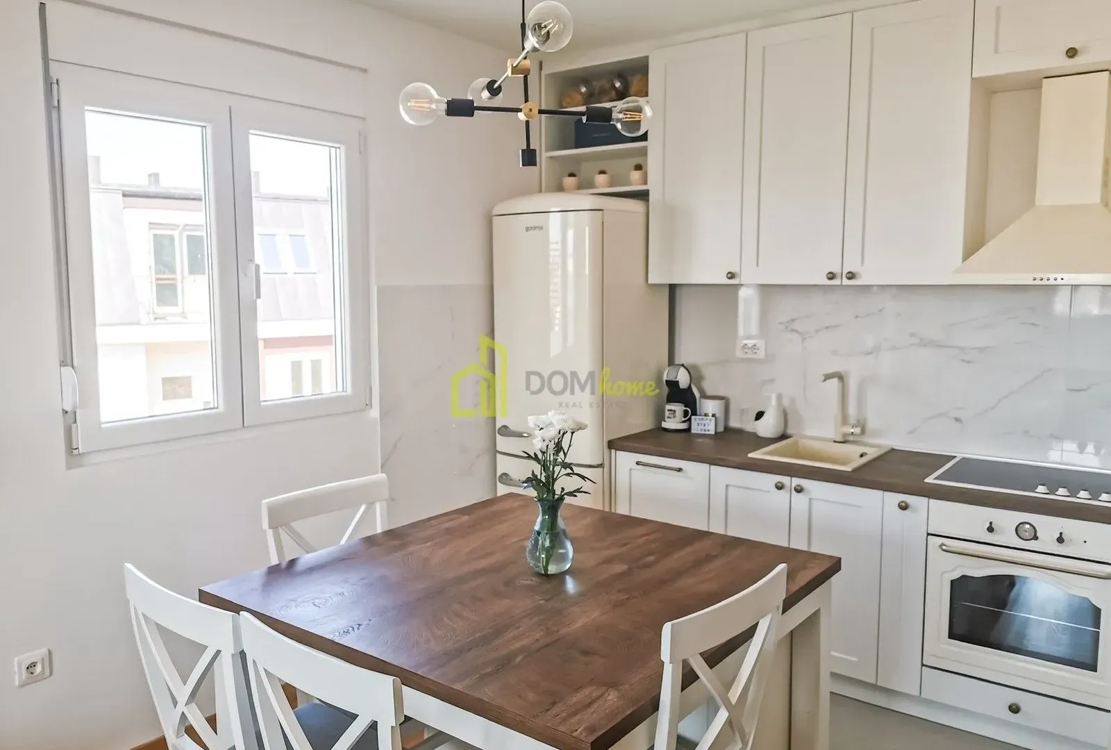 Prodaja, dvosoban stan, 61m², Ljubović, Podgorica
