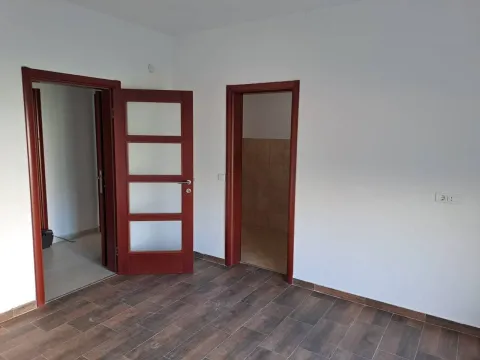 Prodaja, kuća, 300m², Centar, Bar - image 3
