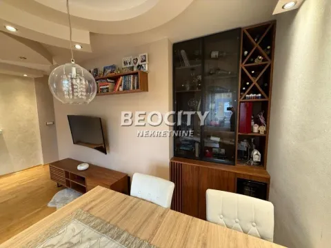 Izdavanje, trosoban stan, 90m², Centar, Novi Sad - image 3