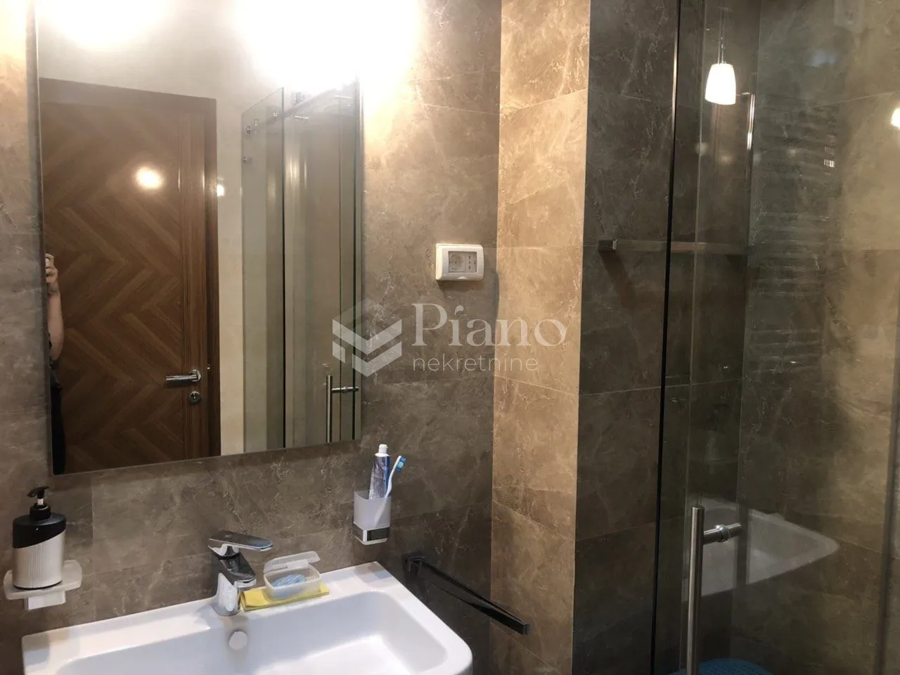 Rent, one bedroom apartment, 58m², Centar, Podgorica