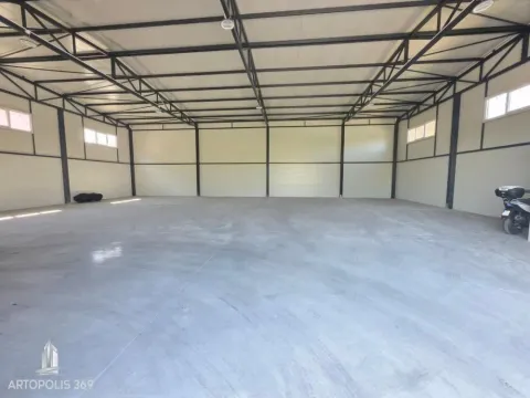 Izdavanje, poslovni prostor, 415m², Altina, Beograd - image 4