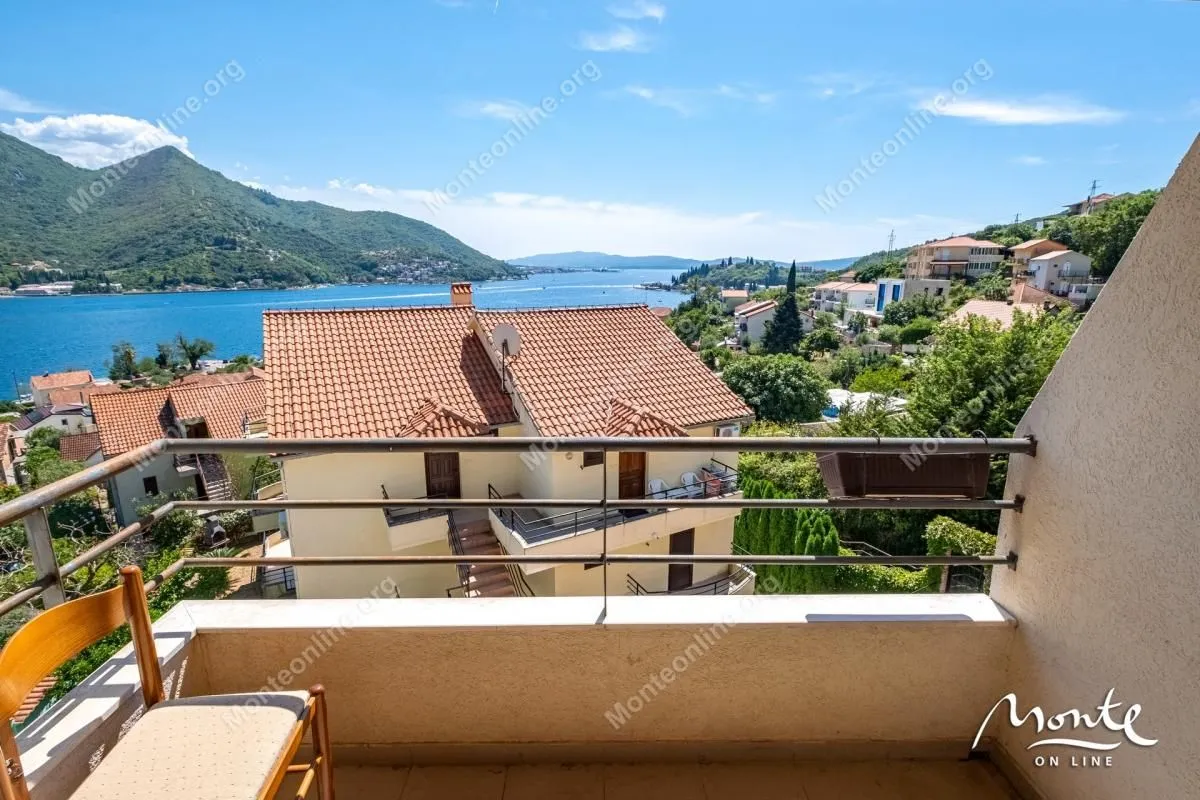 Prodaja, dvosoban stan, 72m², Kamenari, Herceg Novi