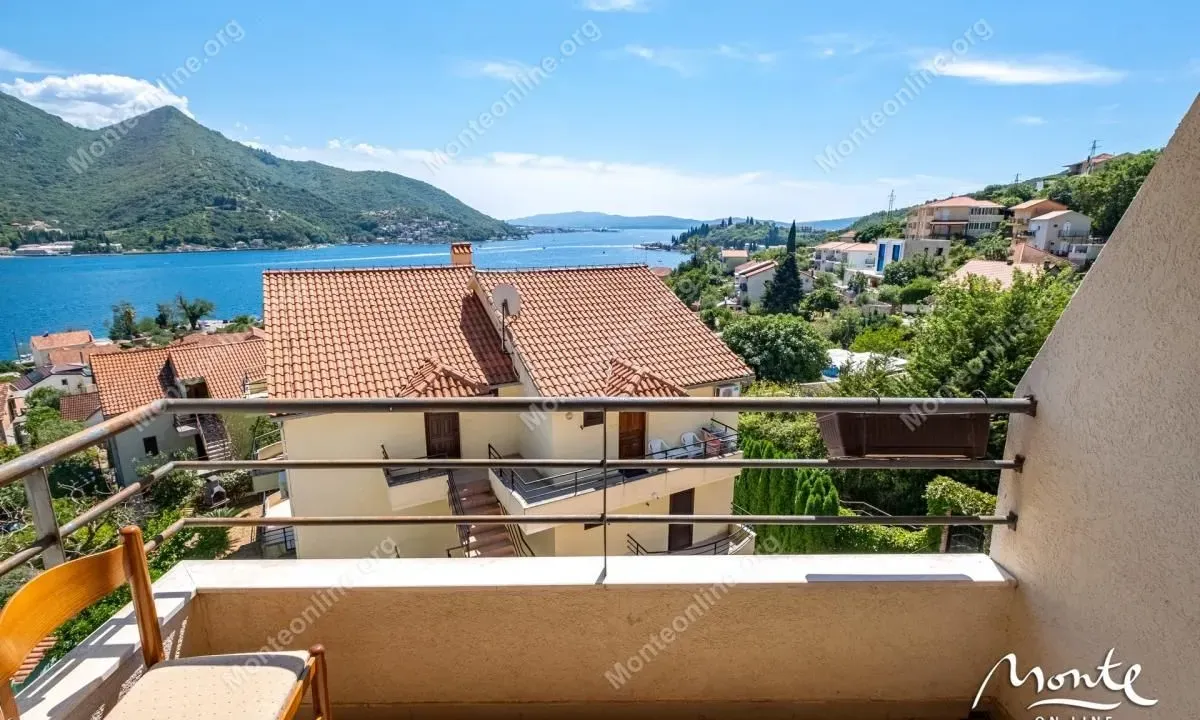 Prodaja, dvosoban stan, 72m², Kamenari, Herceg Novi
