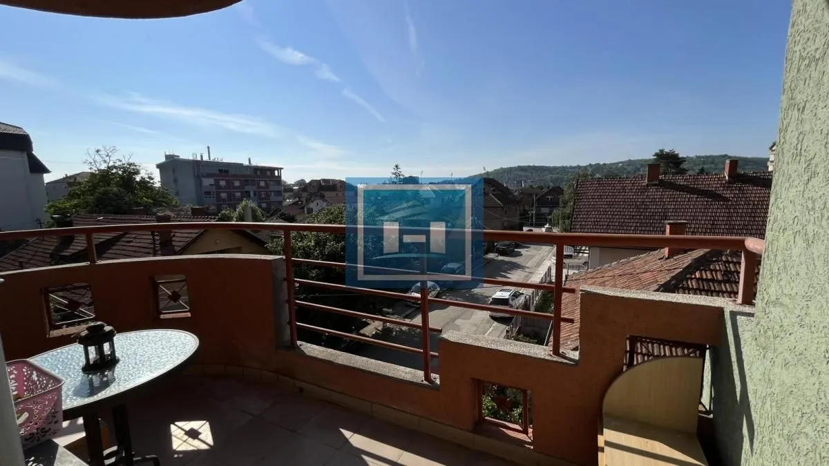 Prodaja, dvosoban stan, 55m², Centar, Jagodina