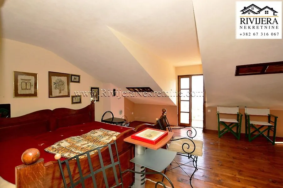 Sale, house, 200m², Baošići, Herceg Novi