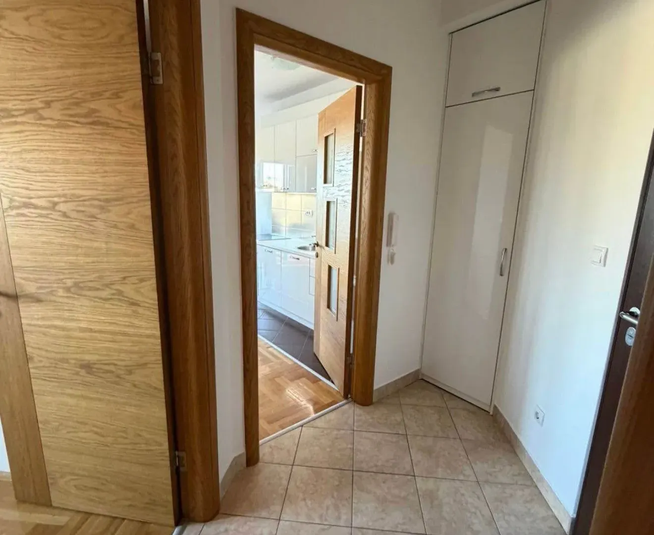 Rent, one bedroom apartment, 50m², Stari Aerodrom, Podgorica