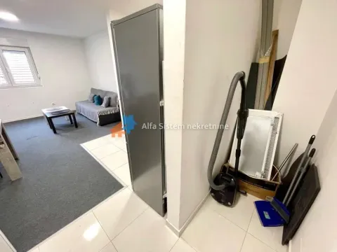 Izdavanje, trosoban stan, 60m², Zvezdara Sve Podlokacije, Beograd - image 7