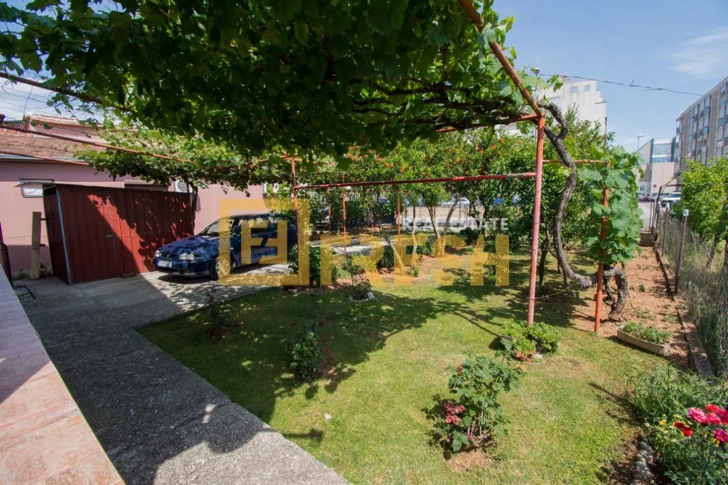 Prodaja, kuća, 168m², Tološi, Podgorica