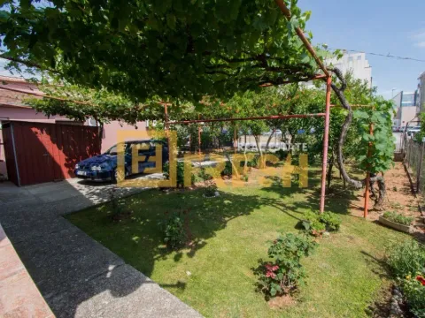 Prodaja, kuća, 168m², Tološi, Podgorica