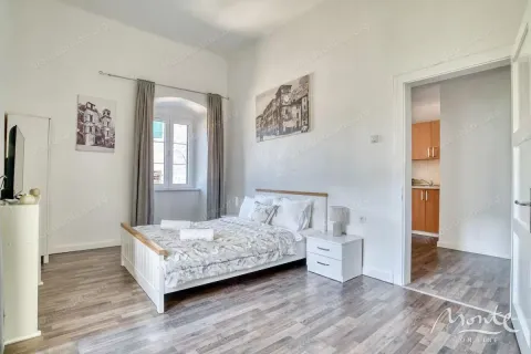 Prodaja, jednosoban stan, 34m², Grad, Kotor - image 3