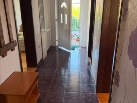 Izdavanje, dvosoban stan, 120m², Gornja Gorica, Podgorica - image 7