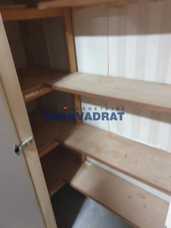 Prodaja, jednosoban stan, 44m², Kneževac, Beograd