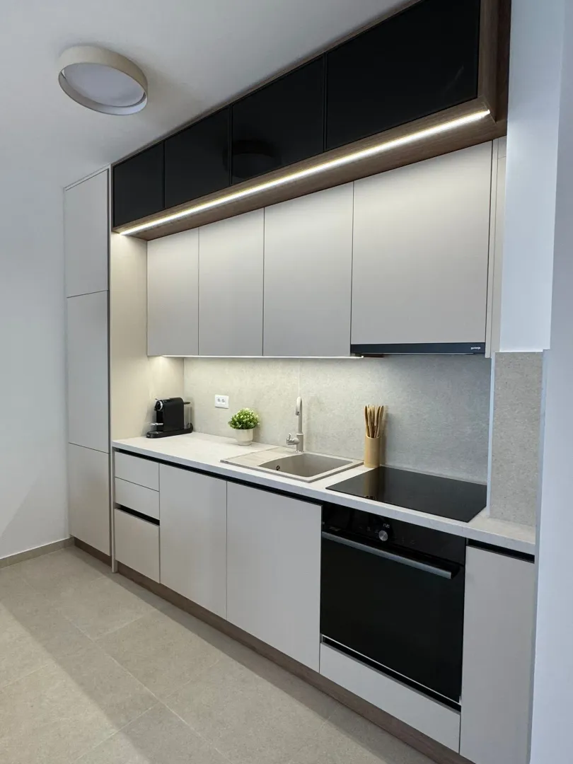 Izdavanje, jednosoban stan, 47m², Bečići, Budva