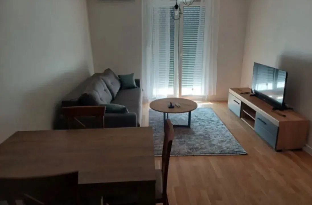 Izdavanje, stan, 45m², Pobrežje, Podgorica