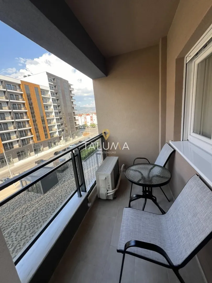 Izdavanje, jednosoban stan, 46m², Stari Aerodrom, Podgorica