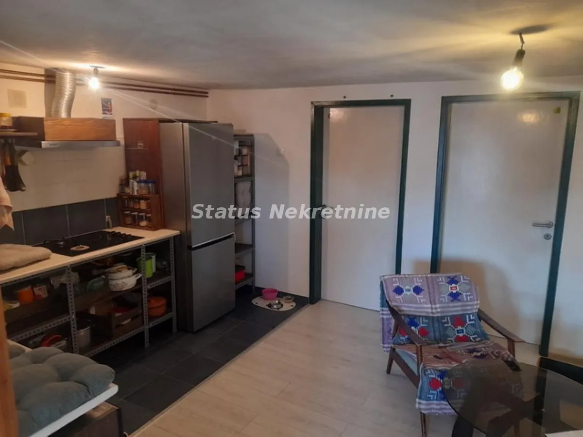 Prodaja, kuća, 157m², Futog, Novi Sad Sve Podlokacije