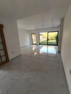 Rent, house, 230m², Sremska Kamenica, Petrovaradin - image 25