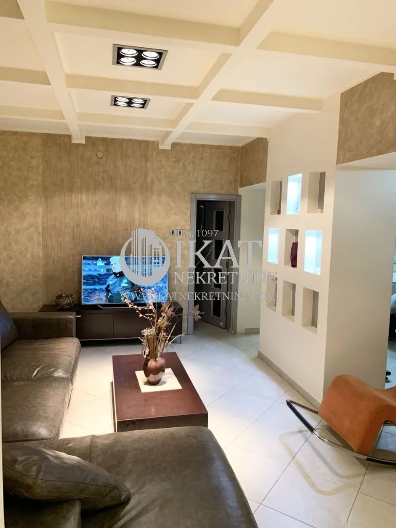 Izdavanje, dvosoban stan, 60m², Palilula Sve Podlokacije, Beograd