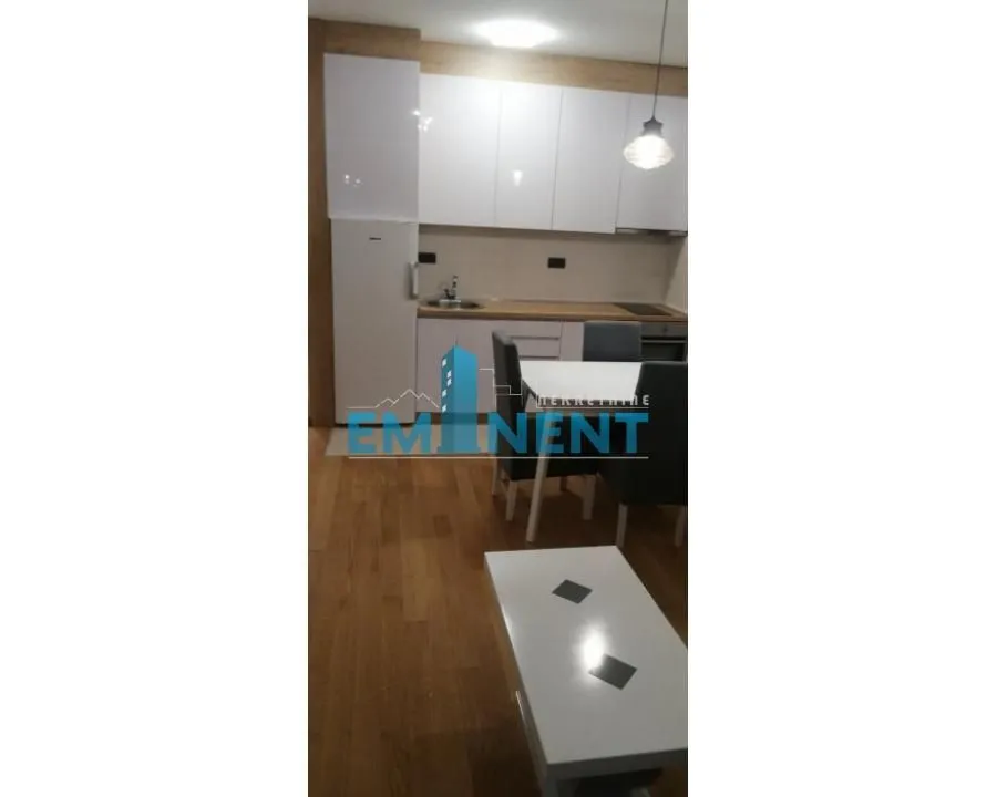 Izdavanje, dvosoban stan, 50m², Lekino Brdo, Voždovac Sve Podlokacije