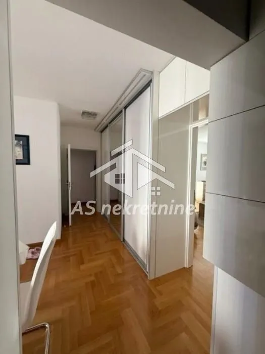 Sale, three bedroom apartment, 85m², Novi Beograd Blok 29, Novi Beograd Sve Podlokacije