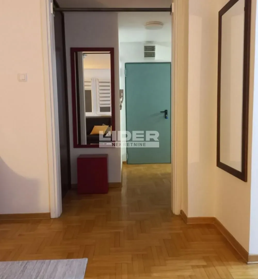 Izdavanje, dvosoban stan, 56m², Novi Beograd Blok 63, Novi Beograd Sve Podlokacije