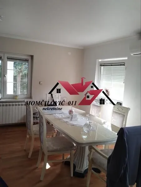 Sale, house, 450m², Zemun Ugrinovci, Zemun Sve Podlokacije