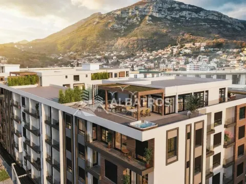 Prodaja, dvosoban stan, 3002m², Centar, Bar - image 4