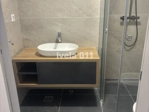 Prodaja, trosoban stan, 131m², Voždovac Sve Podlokacije, Beograd - image 8