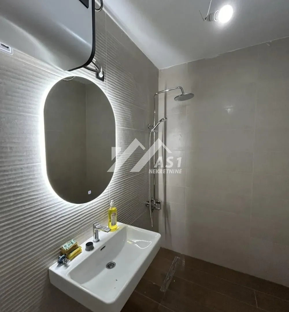 Prodaja, trosoban stan, 87m², Telep, Novi Sad Sve Podlokacije