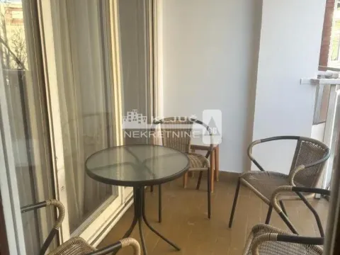 Rent, two bedroom apartment, 60m², Kalenić Pijaca, Vračar Sve Podlokacije - image 9
