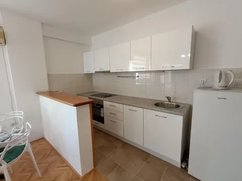 Izdavanje, jednosoban stan, 59m², Bar, Crna Gora - image 6