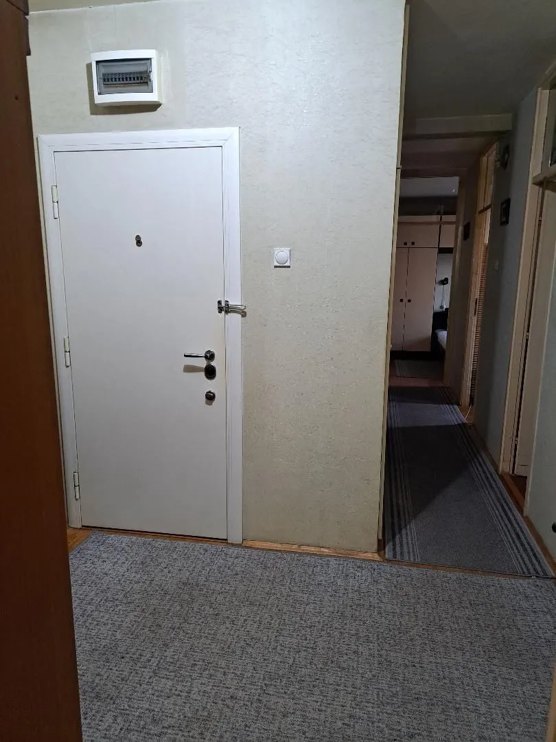 Prodaja, trosoban stan, 71m², Novi Beograd Blok 62, Novi Beograd Sve Podlokacije