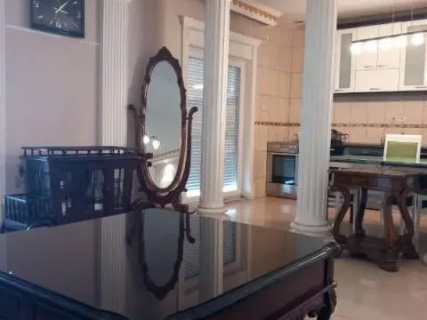 Izdavanje, trosoban stan, 130m², Gorice, Bijelo Polje - image 4