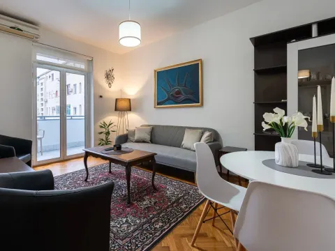 Izdavanje, stan, 40m², Centar, Podgorica